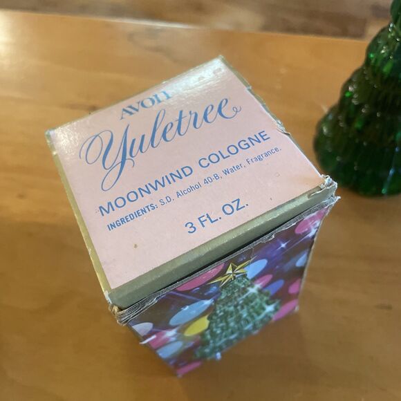Vintage AVON YULETREE Moonwind Perfume Decanter And Original Box Christmas Tree - Picture 2 of 4